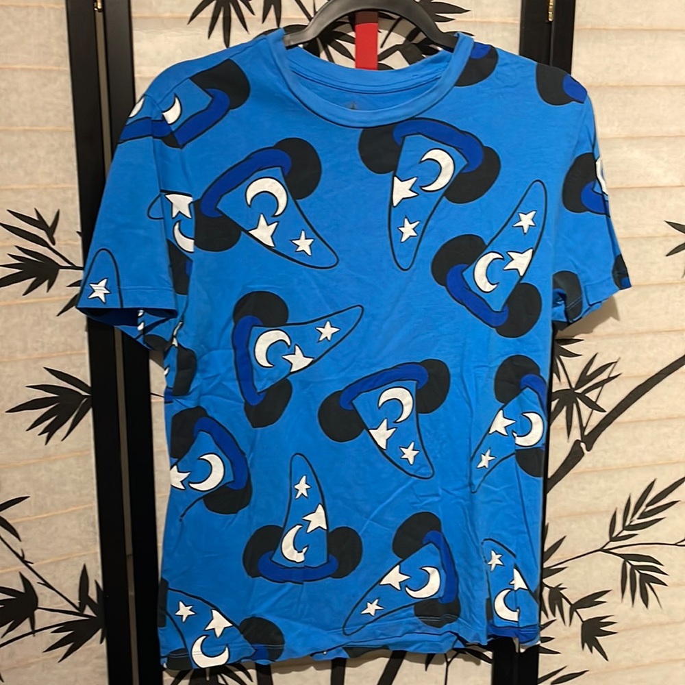 Disney Magical Mickey Hat L tee